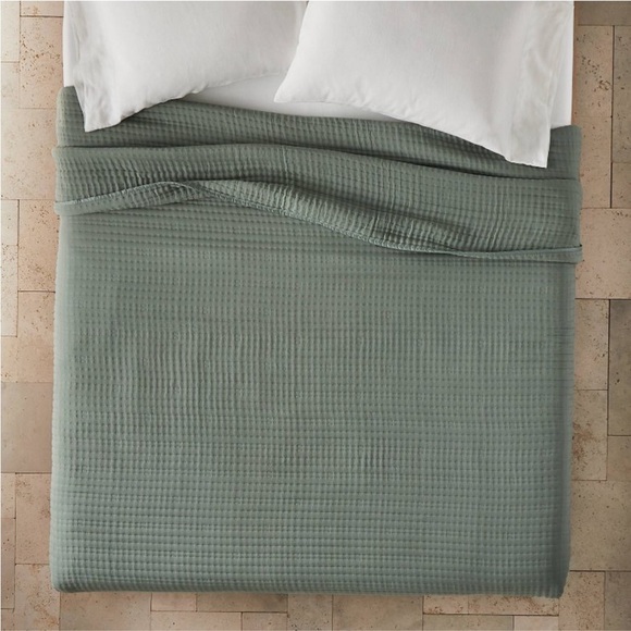 NWT King Lyocell Cotton Blend Coverlet Sage Green - Casaluna - Picture 2 of 5